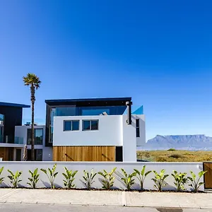 Ocean 9 - Sunset Beachfront Residency Cape Town