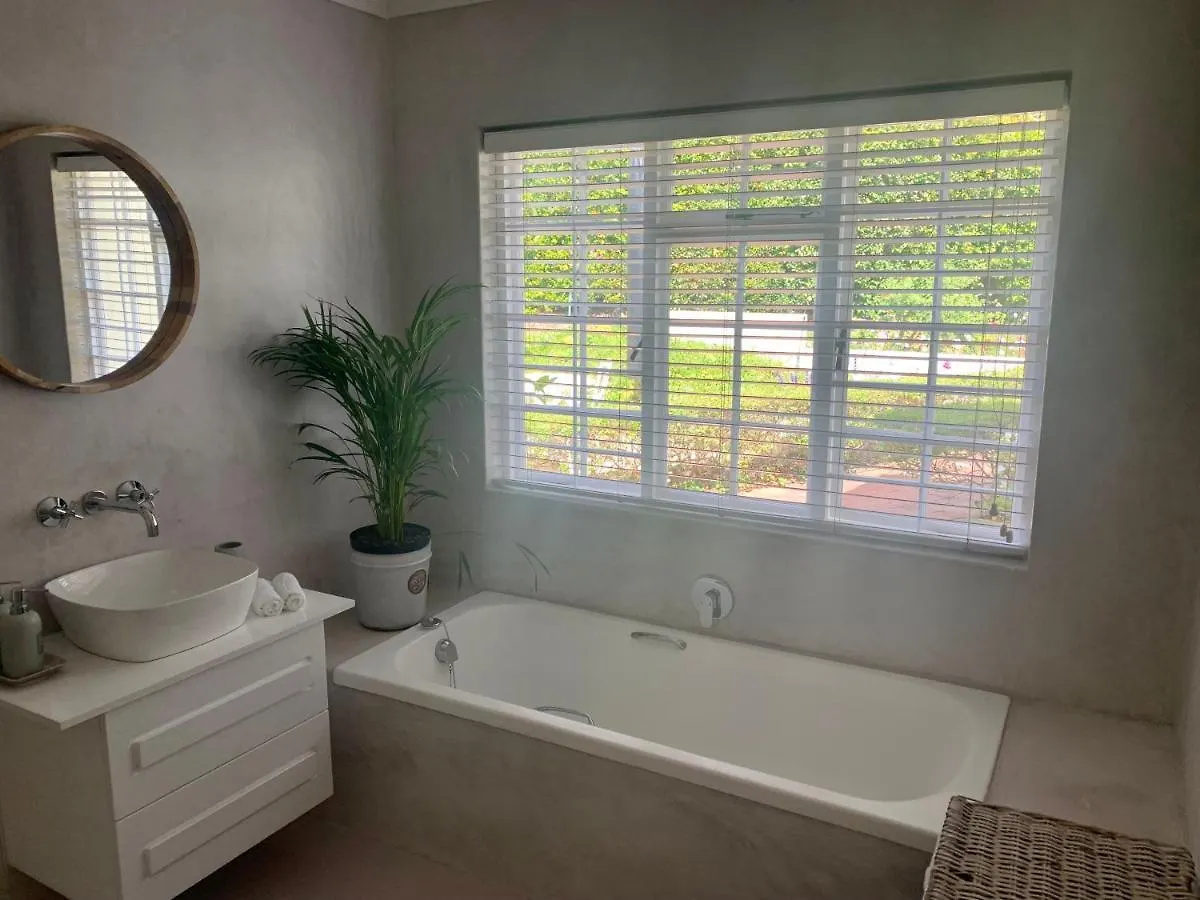 ****  Beluga Of Constantia Guest House Cape Town Güney Afrika
